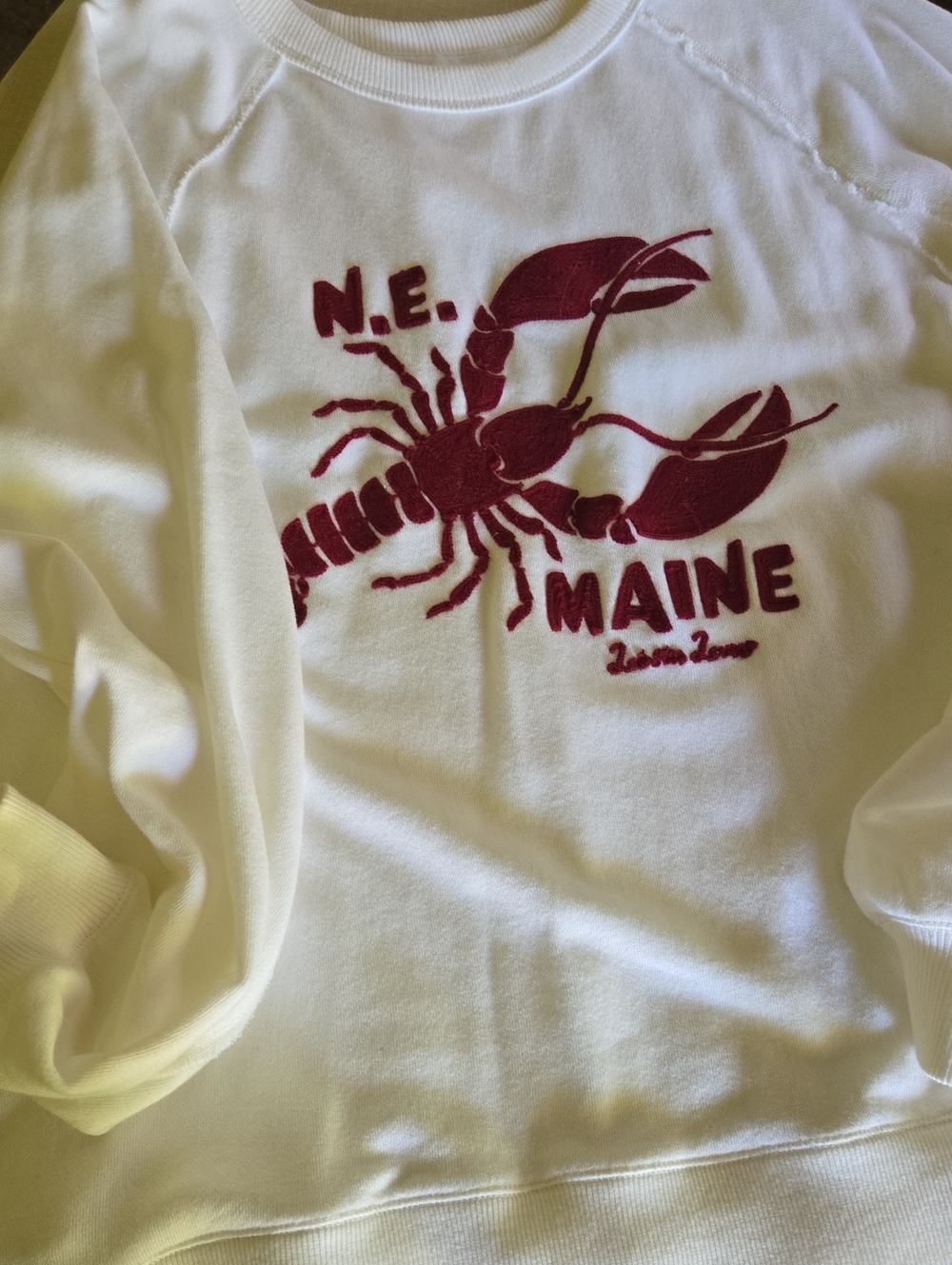 aerie White Sweatshirt with Maroon Lobster Graphic  ,,oversized Small